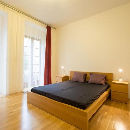Elegant Apartment With Free Garage In The Center Of Praag Buitenkant foto
